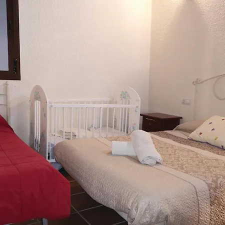 Pet Friendly In With Kitchen Holiday home